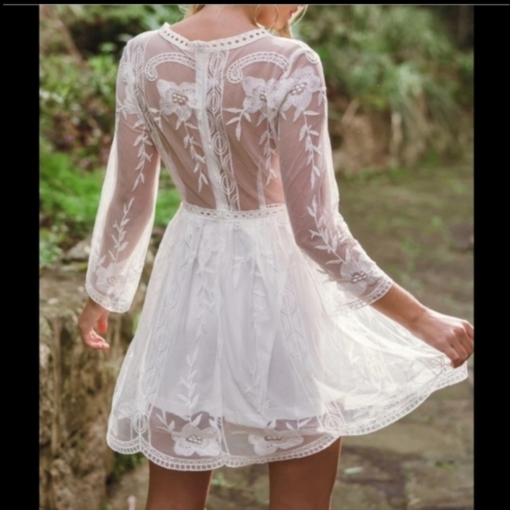 Elegant Lace Sheer Backless V Neck 3/4 Sleeve Flowy Dress Size Large NEW - Picture 8 of 11